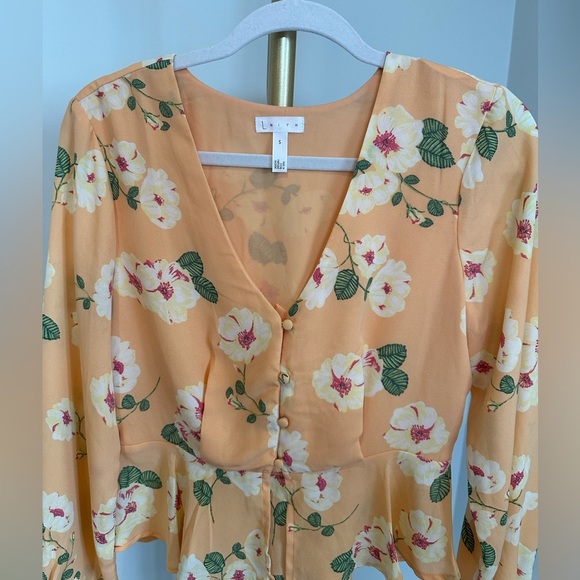 ❤️ Leith Peach Floral Blouse Small NWOT - Picture 5 of 7
